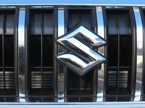 Suzuki SX4 фото