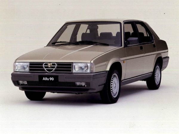 Alfa Romeo 90 фото